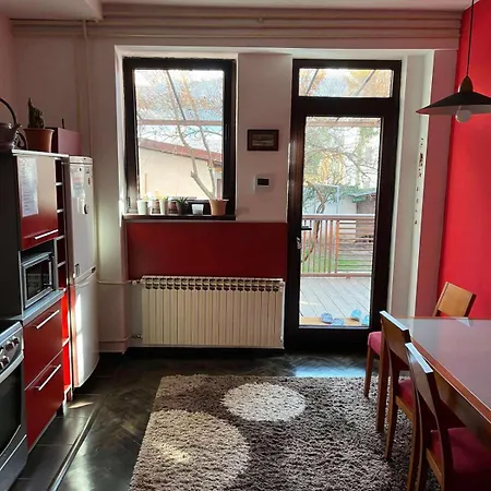 Music And Garden Apartment *