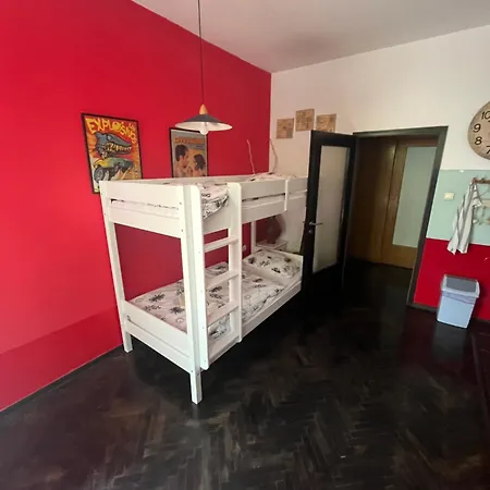 Free Parking Music And Garden *